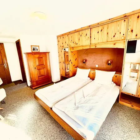 Old Jnn * Klosters