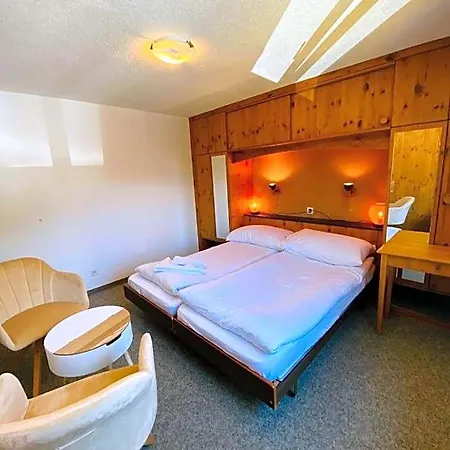 Old Jnn Hotel