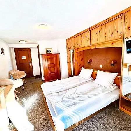 Hotel Old Jnn *