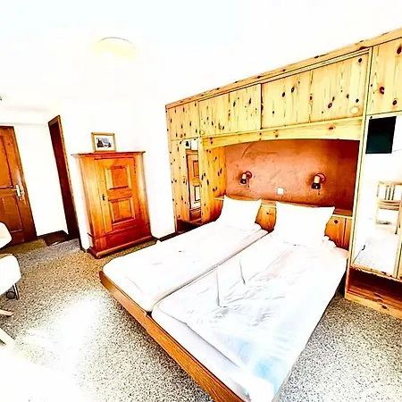 Hotel Old Jnn *