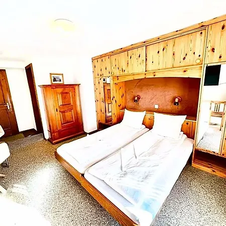 Old Jnn Hotel